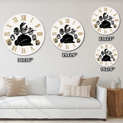 Horloge murale moderne Empowered Cosmic Women Geometric Goddess Series - noir et blanc