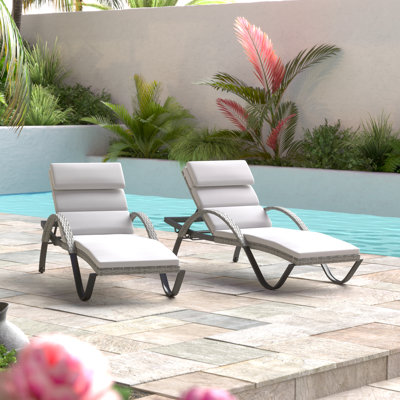 Ensemble de chaise longue de patio en aluminium avec coussins Fionnula