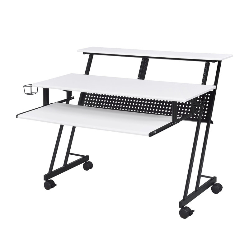 Bureau de studio d'enregistrement musical, Blanc