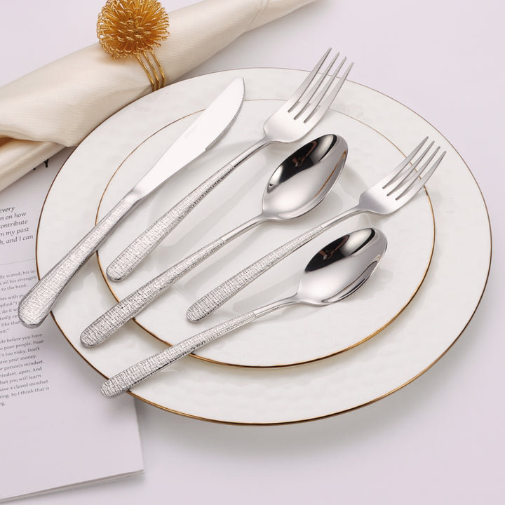 20 Pc Flatware Set with Square Handles, Silver