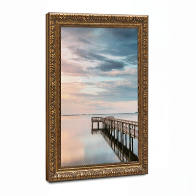 Impression sur toile, jetée en bois sur une eau calme au coucher du soleil