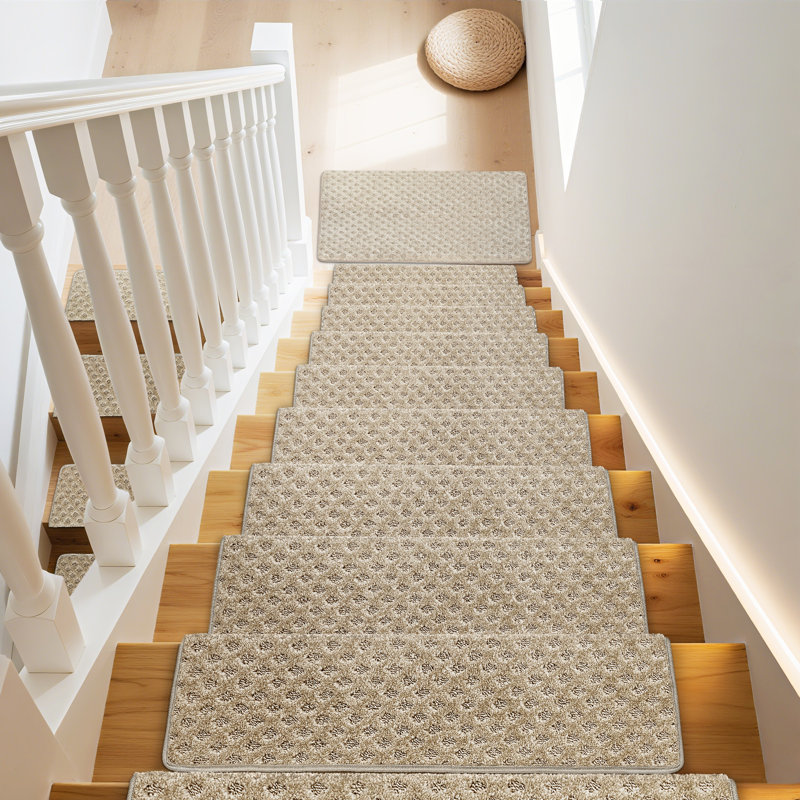 Rease Diamond Pattern Bullnosed Stair Treads (14pc) With Landing Mat (1pc) Set, Cream Gray Mini Diamond Trellis