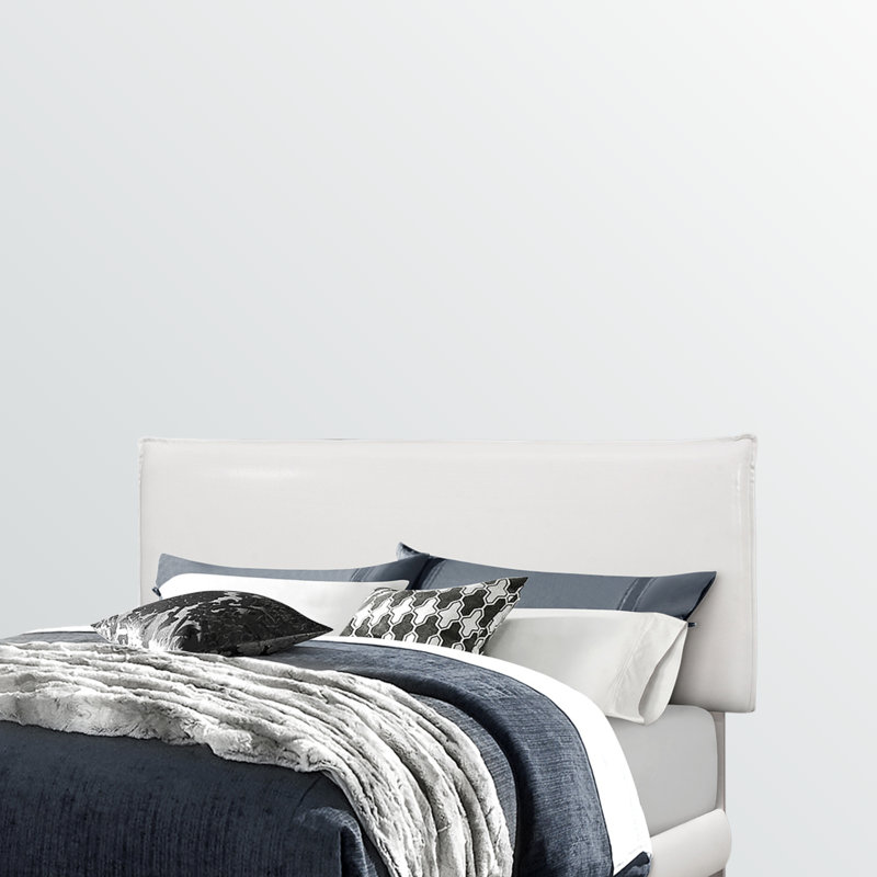 Lit tapissier Anra, aspect cuir blanc grand, pieds en métal, H 47,02 po x l 70,01 po x L 86,95 po