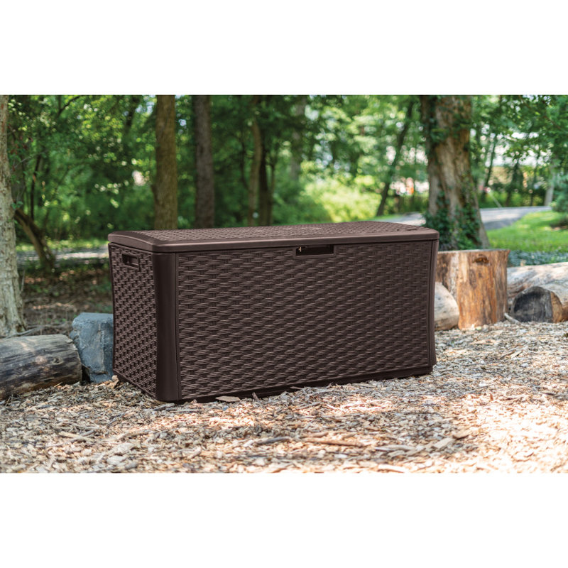 Coffre de terrasse en résine avec couvercle verrouillable et plateau renforcé Suncast l 55 po x P 28,5 po. Fabriqué aux États-Unis.