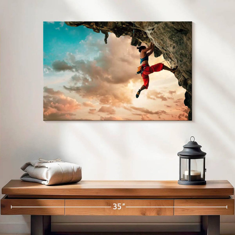 Senne Rock Climbing Woman