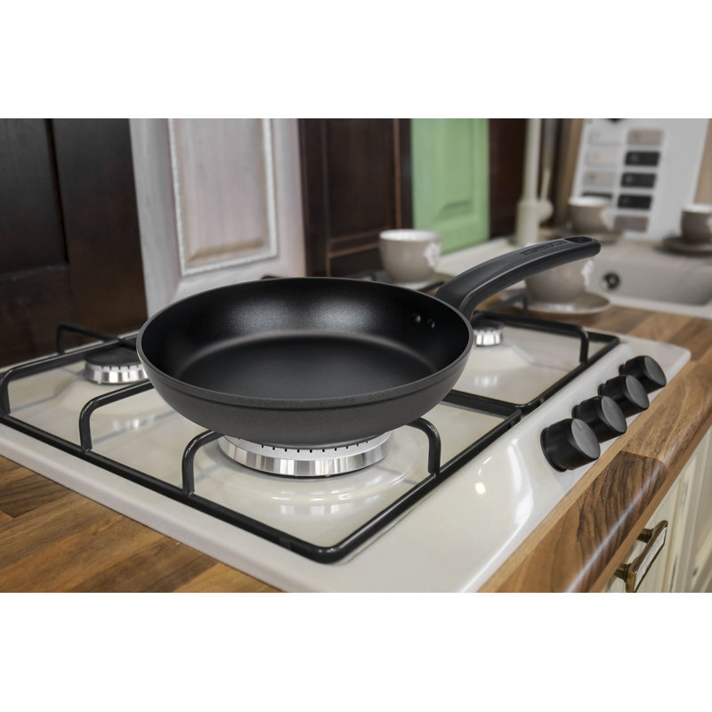 Poêle à frire antiadhésive en aluminium MasterPan Inc., L 11,3 po
