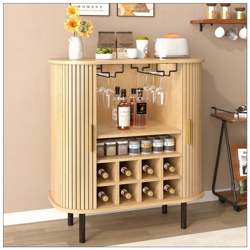 Armoire à vin cannelée de 28 po avec support à vin à 8 grilles, 5 tablettes réglables à 5 niveaux, 2 porte-verres, portes à tambour coulissantes, 4 espaces de rangement cachés sur le côté