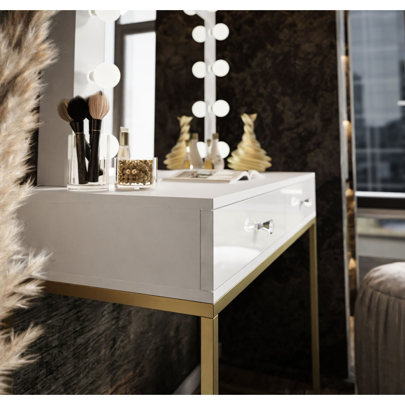 Ruffy Dressing Table with Mirror