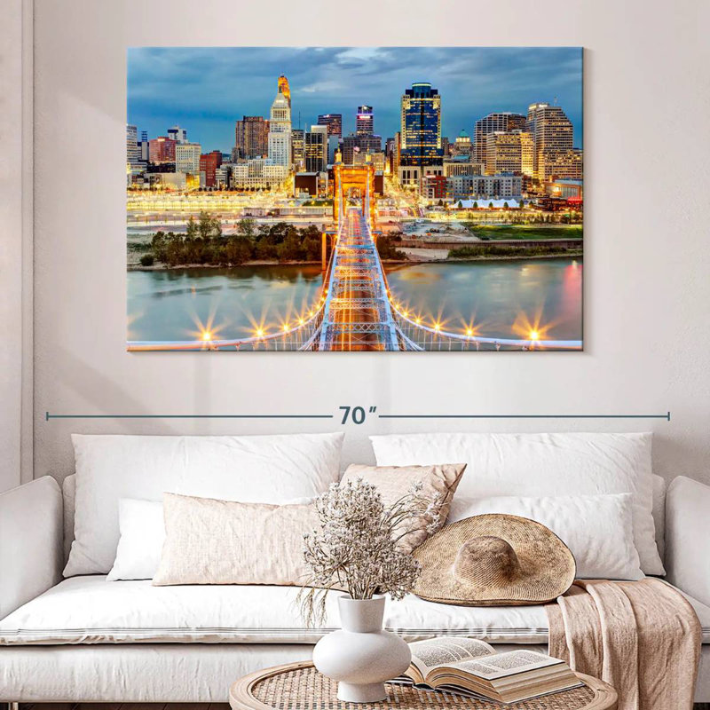 Lumières de la ville de Kavia depuis le pont Roebler, H 34 po x l 51 po