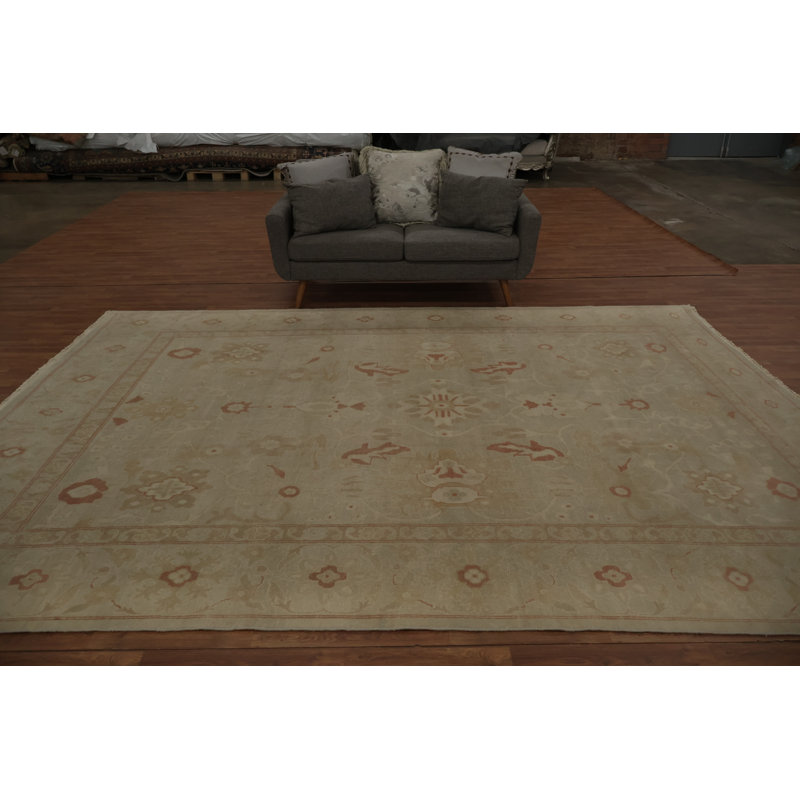 Versatile beauty: Ziegler Oriental Area Rug 9x12