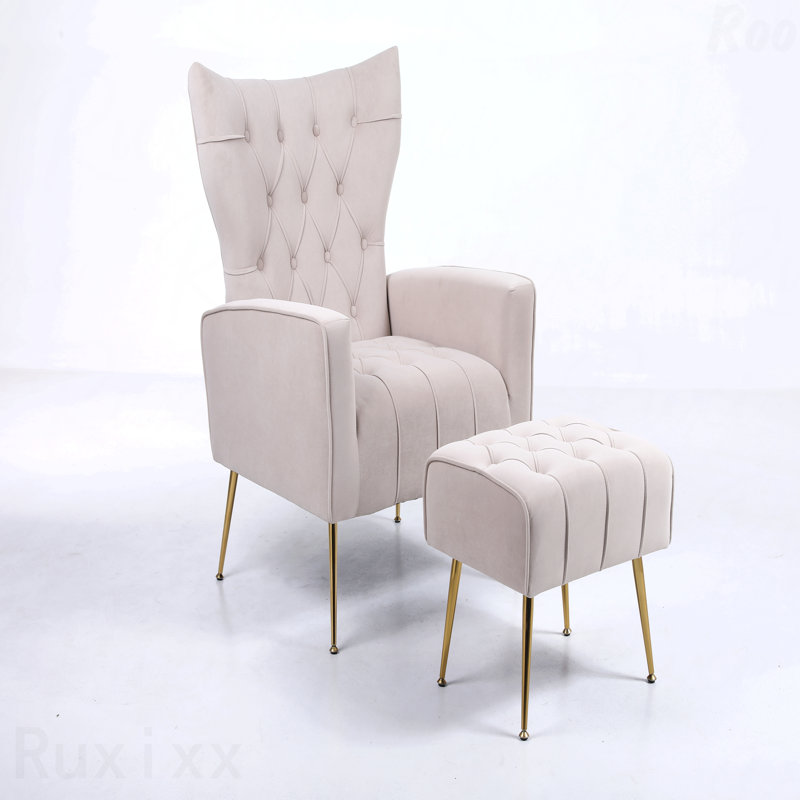 Chaise d'appoint rembourrée avec coussins capitonnés et repose-pieds idéal pour les chambres à coucher, Beige