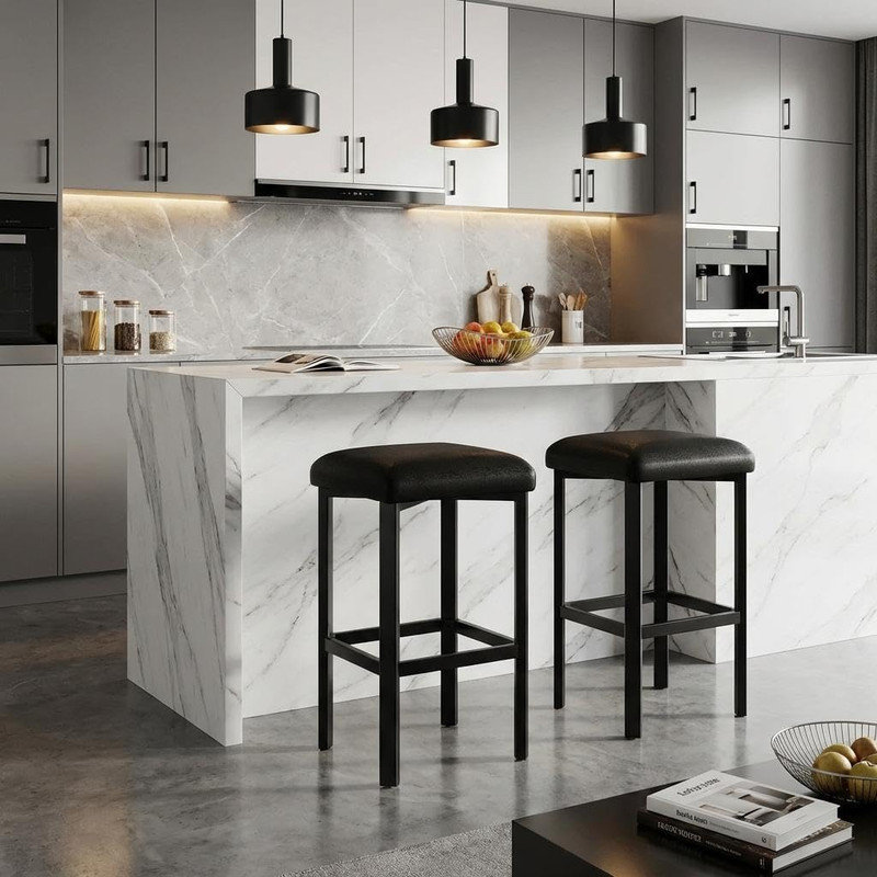 Ensemble de 2 tabourets de bar modernes de 24 po de hauteur comptoir, en similicuir avec siège épais et structure en métal robuste pour îlot de cuisine