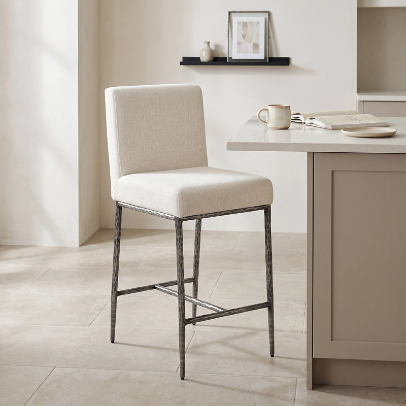 Chaise rembourrée à hauteur de comptoir en acier forgé et à hauteur de comptoir Lalia, Gris mat