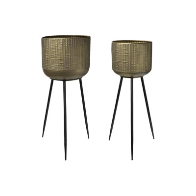 Avarni Metal Pot Planter