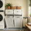 Armoire de salle de bain 31,5 "blanche avec rangement inclinable et armoire de salle de bain avec 2 tiroirs et paniers à linge amovibles