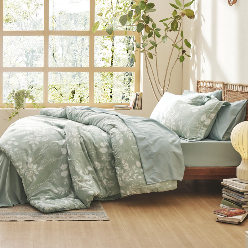 Bedsure Bed in a Bag - Reversible Flroal & Plant Pattern Printed with Comforters, Sheets, Pillowcases & Shams, 89GSM