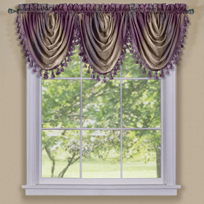 Alison Scalloped Window Valance