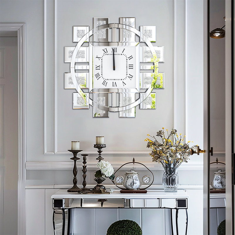 Horloge miroir irrégulière avec chiffres romains, Argent, Médium