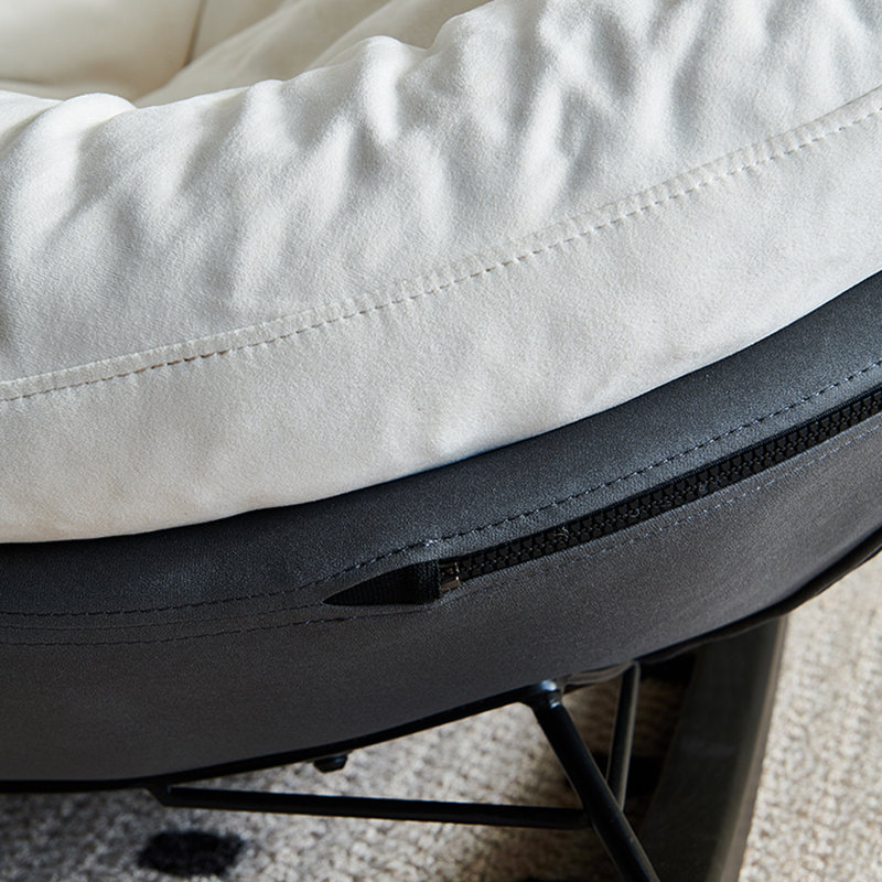 Chaise berçante légère et luxueuse