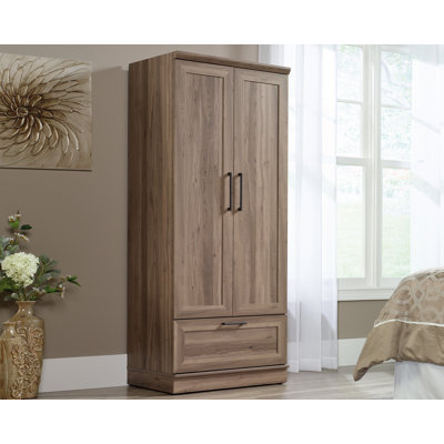 Garde-robe Dhaniyal
