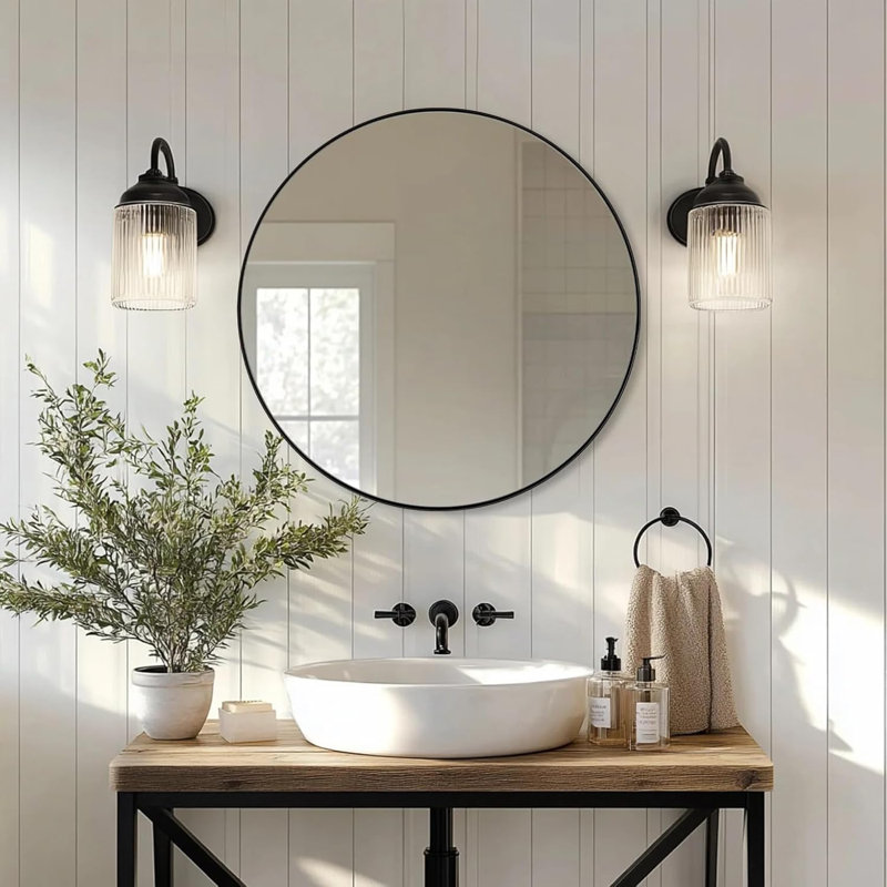 Miroir de salle de bain Kaitlee Cadre en acier inoxydable, Noir mat, 30 po x 30 po, Round