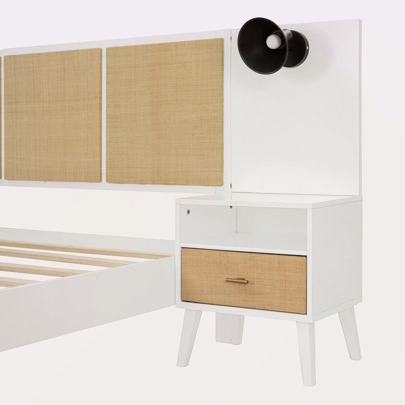 Structure de lit en bois massif de taille Roark avec 2 tables de chevet, design élégant avec lampes, rotin et combinaison de bois