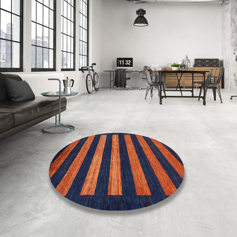 Striped Indoor Rug, Round 3'