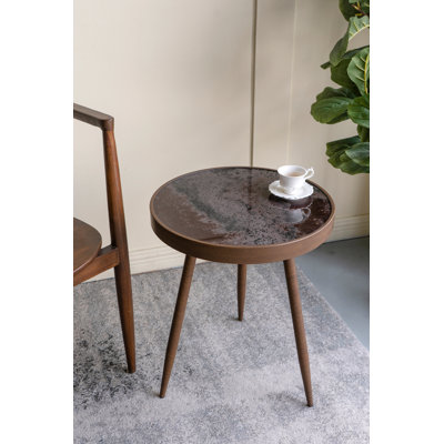 Table d'appoint ronde 18 po x 18 po x 22 po avec plateau en verre et pieds fuselés or antique