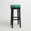 Tabouret rembourré pivotant avec structure en bois massif Baylis-44944666-19293860