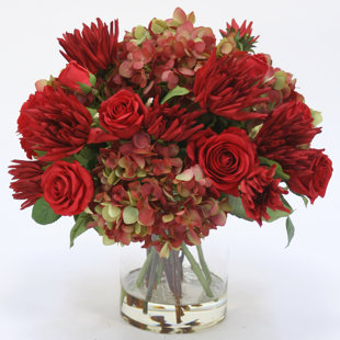 Waterang, hortensia, rose rouge et dahlia