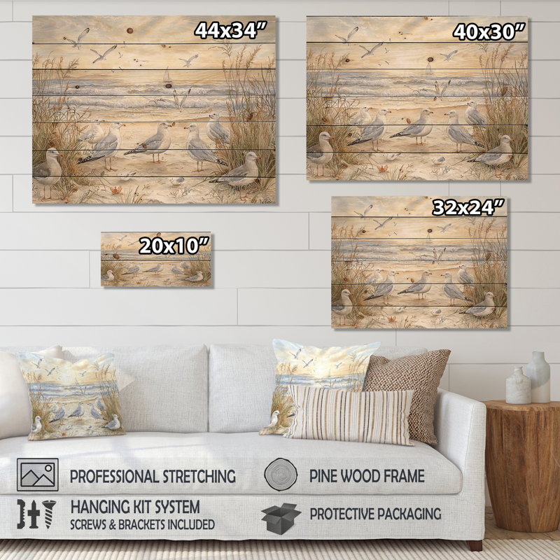 Mouettes sur la plage II - Décoration murale en bois côtier sur bois de pin naturel, H 24 po x l 32 po