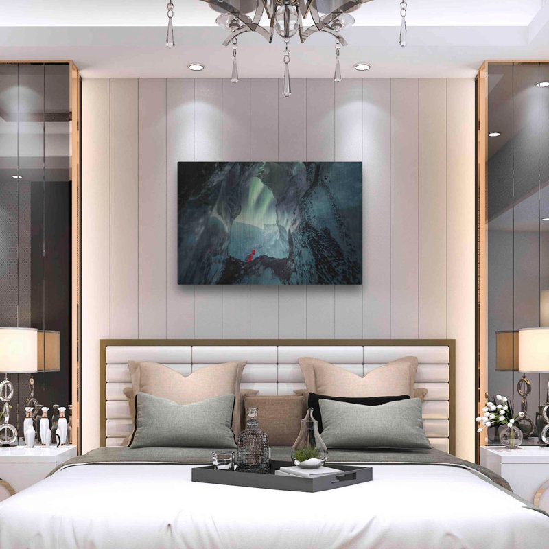 «Northern Lights Aurora Borealis Over Glacier Ice 2» par Luxe, H 24 po x l 36 po