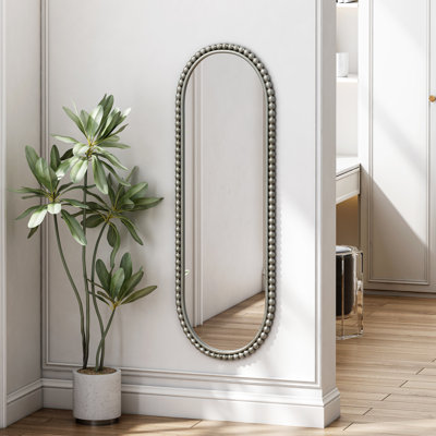 Miroir ovale en fer de style rétro, aspect antique pour la chambre à coucher et le salon - entrée de chambre argentée