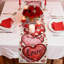 Chemin de table de la Saint-Valentin - Cœurs avec amour et lettrage Xoxo