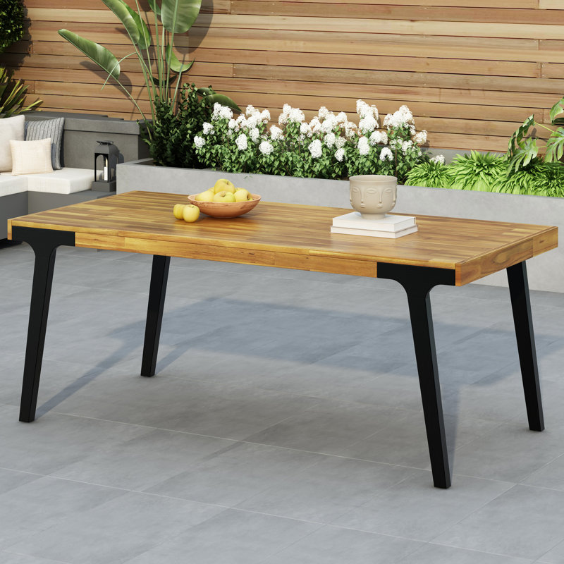 Table de salle à manger en bois