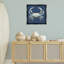 Cadre flottant détaillé crabe bleu aquatique, design par Elizabeth Medley-557037449-557037444