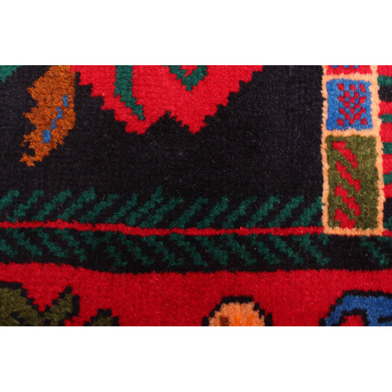 Tapis noir Teimani 2 pi 10 po x 4 pi 7 po