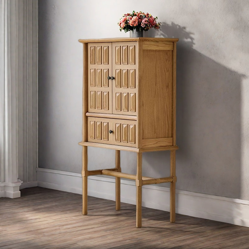 Buffet multifonctionnel de style nordique