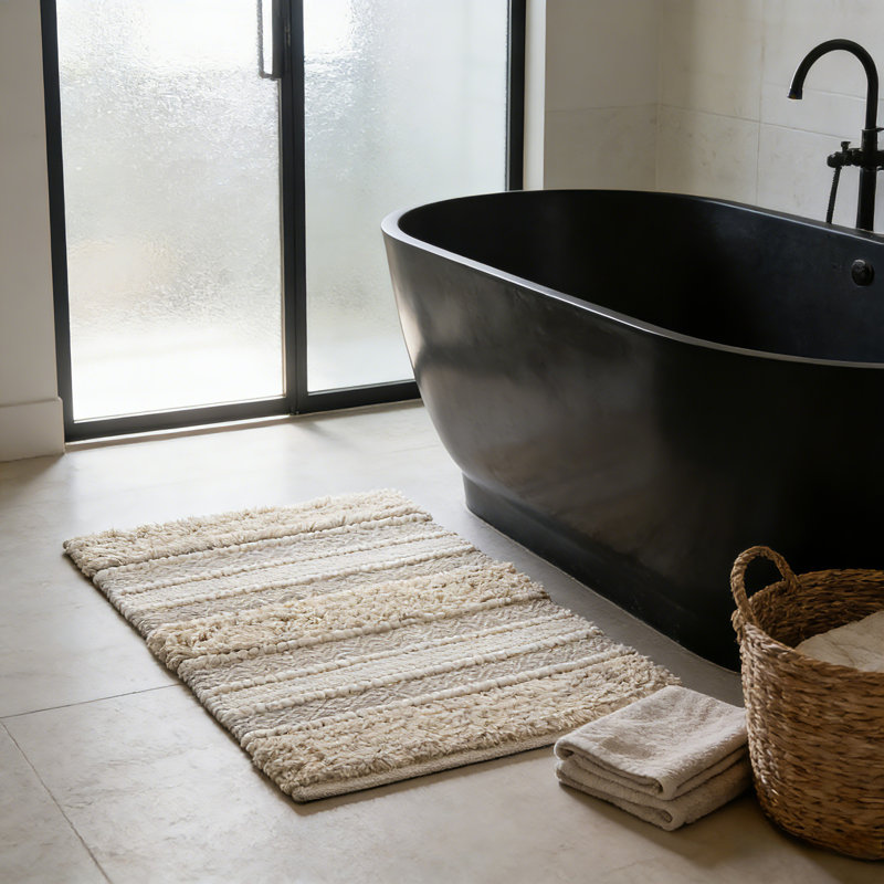 Tapis de bain texturé à rayures tissées à la main - Mélange de coton naturel et de polyester avec envers antidérapant pour la salle de bain ou la chambre à coucher