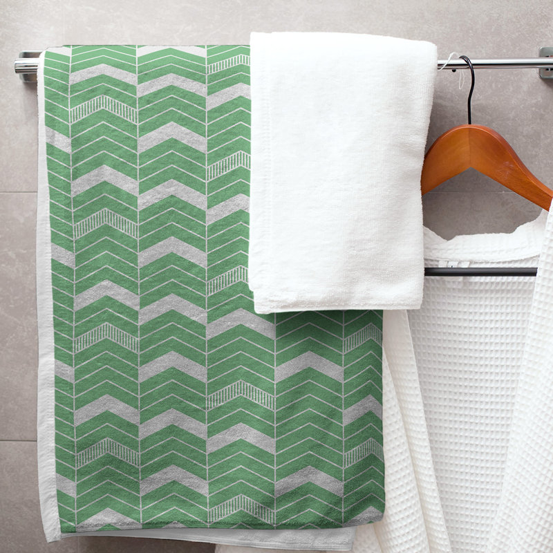Serviette de bain à chevrons alignés Stephenie, Vert / blanc