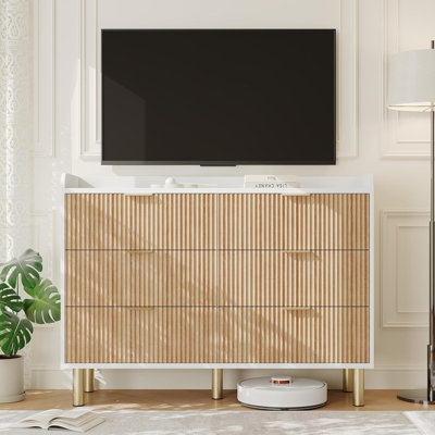 Commode double cannelée blanche de 47 pouces - Commode courbée en bois avec poignées en métal, rangement spacieux pour la chambre à coucher
