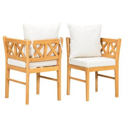 Chaises de style 2 pour la salle à manger, dossiers, pieds en bois renforcé, magazine - Worthy Design 2, mélange d'éléments rustiques et contemporains, étable