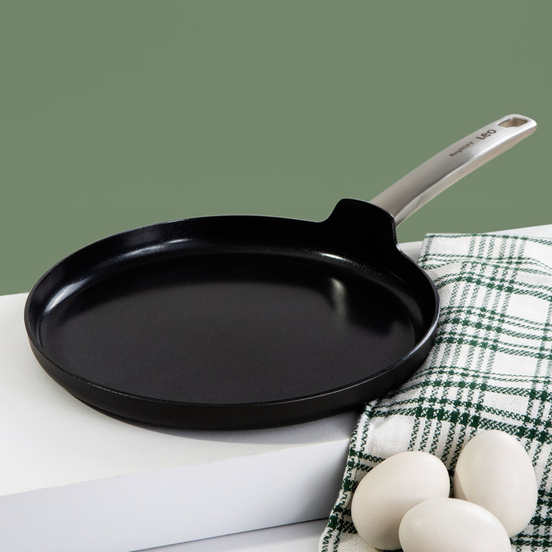 Poêle omelette en céramique antiadhésive 10 po BergHOFF Graphite, matériau recyclé durable