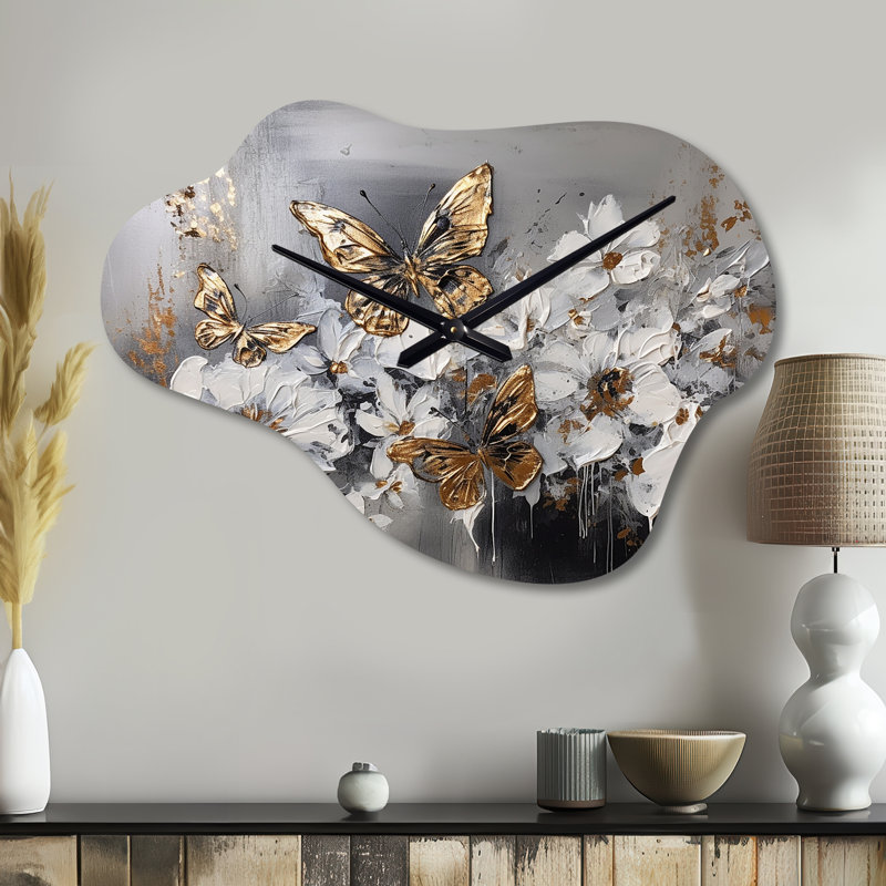 Golden Golden Butterfly Wings And Flowers I - Floral Cloud, horloge murale, Petit