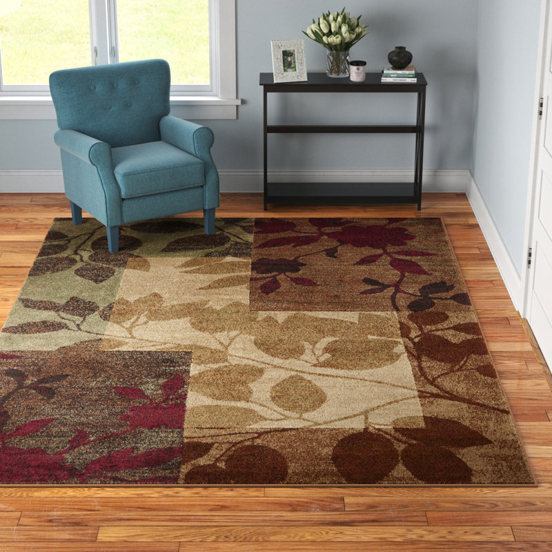Tapis beige / brun / bourgogne à motif floral Rubith, Rectangle de 6 pi 7 po x 9 pi 10 po
