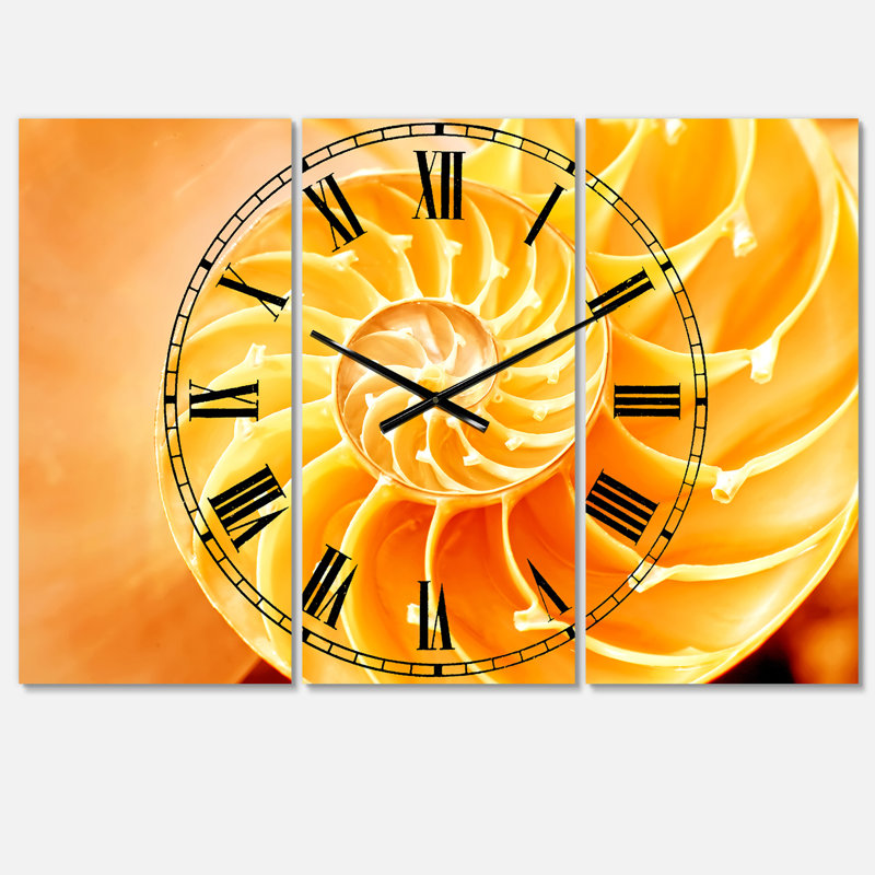 Jaune Nautilus Shell - horloge murale traditionnelle