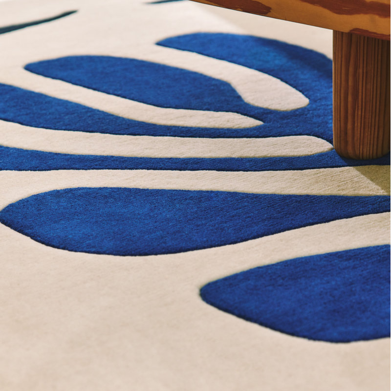 Corail Hand Tufted Wool Floral Area Rug in Blue, Rectangle 5'6" x 7'10"