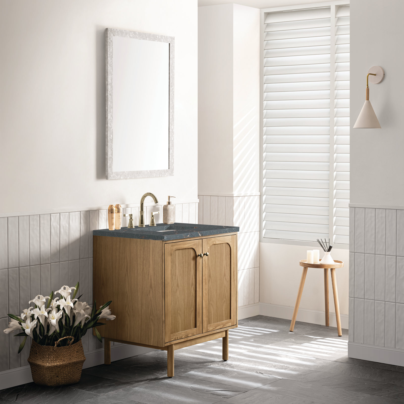Laurent 30'' Single Bathroom Vanity, Light Natural Oak, Parisien Bleu, 8" Widespread