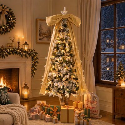 Arbre de Noël artificiel enneigé 6 pi avec pommes de pin et ruban doré, 6 lumières DEL blanc chaud avec 8 modes, sapin de Noël artificiel avec base