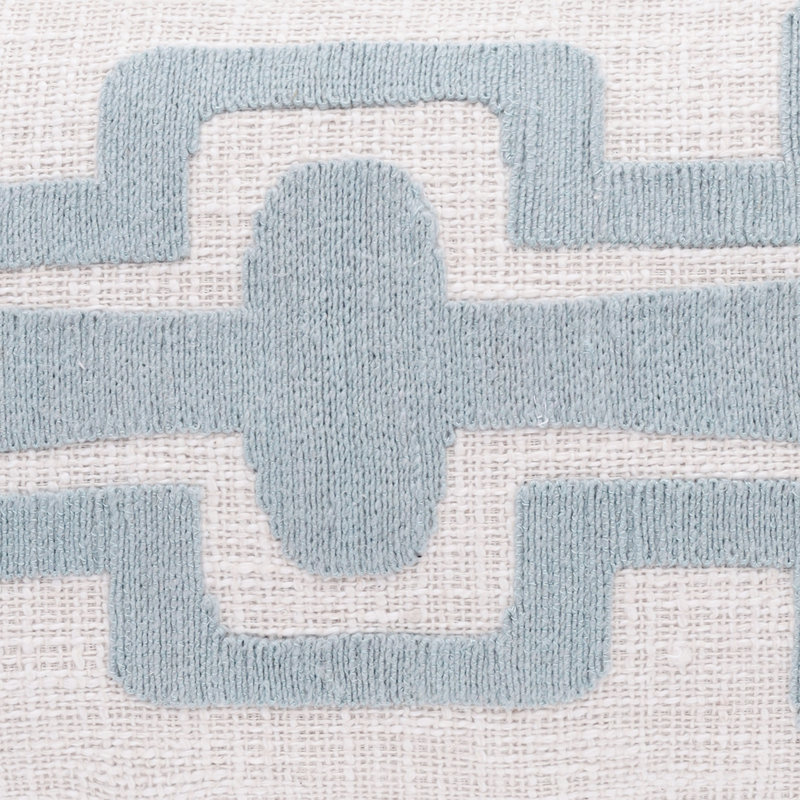 Coussin décoratif géométrique fait main en mélange de laine et coton, Rectangle H 16 po x l 24 po, Bleu océan / ivoire